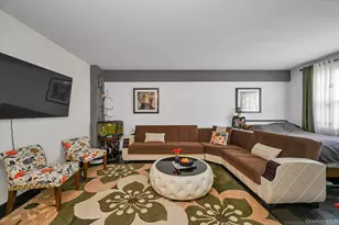 98-25 64th Rd, Rego Park, NY 11374 - Photo 4