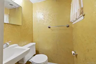 94 Babylon Ave, West Islip, NY 11795 - Photo 20