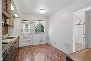 94 Babylon Ave, West Islip, NY 11795 - Photo 12