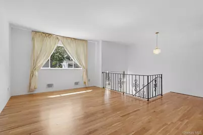 94 Babylon Avenue, West Islip, NY 11795 - Photo 6