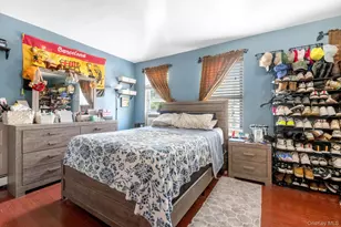 60-09 69th Pl, Maspeth, NY 11378 - Photo 14
