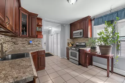 60-09 69th Place, Maspeth, NY 11378 - Photo 8