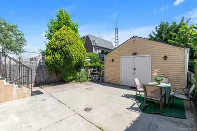 60-09 69th Place, Maspeth, NY 11378 - Photo 24