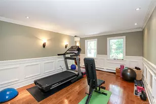 21 Hildreth Ave, Huntington, NY 11743 - Photo 12