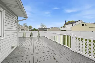 609 Montauk Hwy, Oakdale, NY 11769 - Photo 12