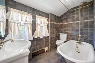 15 Maine Ave, Rockville Centre, NY 11570 - Photo 22