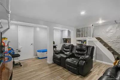 38 Emmett Terrace, New Rochelle, NY 10805 - Photo 22