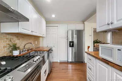 38 Emmett Terrace, New Rochelle, NY 10805 - Photo 6