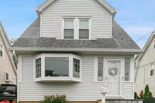 38 Emmett Terrace, New Rochelle, NY 10805 - Photo 2