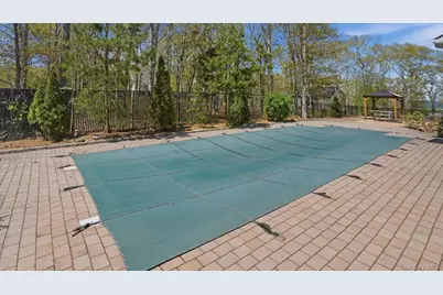 32 Red Creek Road, Hampton Bays, NY 11946 - Photo 20