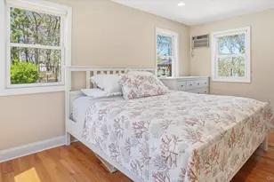 32 Red Creek Rd, Hampton Bays, NY 11946 - Photo 12