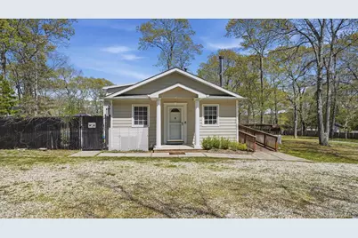 32 Red Creek Road, Hampton Bays, NY 11946 - Photo 6
