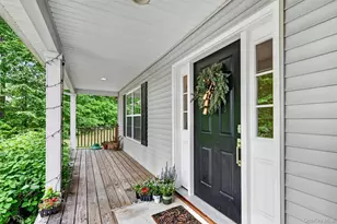 636 Gardnertown Rd, Newburgh, NY 12550 - Photo 10