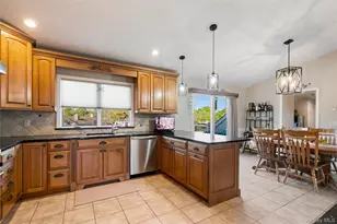 24 Biltmore Ave Ext, Oakdale, NY 11769 - Photo 24