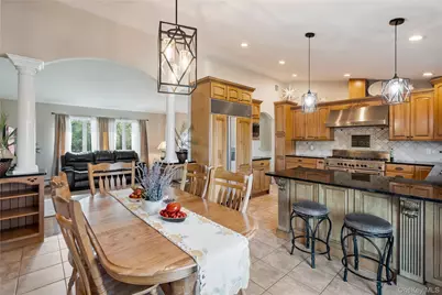 24 Biltmore Avenue Extension, Oakdale, NY 11769 - Photo 22