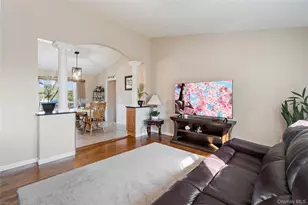 24 Biltmore Ave Ext, Oakdale, NY 11769 - Photo 26