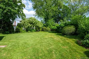 3836 Windsor Dr, Bethpage, NY 11714 - Photo 2