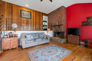 3836 Windsor Dr, Bethpage, NY 11714 - Photo 6