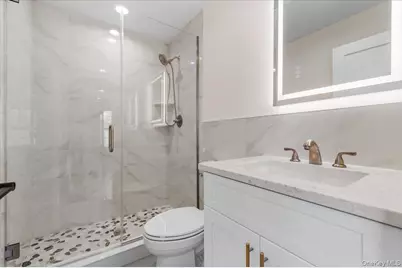 10 Lee Place, Old Bethpage, NY 11804 - Photo 36