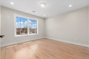 10 Lee Pl, Old Bethpage, NY 11804 - Photo 32