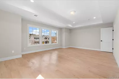 10 Lee Place, Old Bethpage, NY 11804 - Photo 26