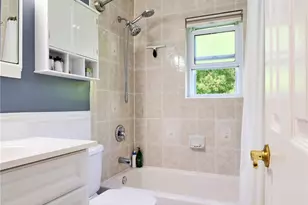 183 Farber Dr, West Babylon, NY 11704 - Photo 8
