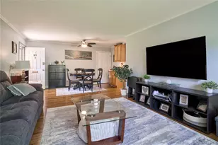 183 Farber Dr, West Babylon, NY 11704 - Photo 2