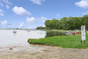 131 Red Creek Rd, Hampton Bays, NY 11946 - Photo 32
