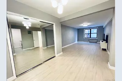 13317 Sanford Avenue #2J, Flushing, NY 11355 - Photo 4