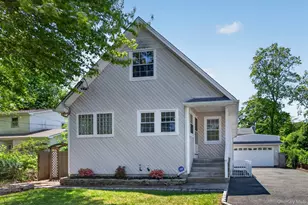 180 Cranberry Dr, Mastic Beach, NY 11951 - Photo 2
