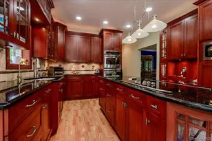 24 Muscoot Rd E, Mahopac, NY 10541 - Photo 12