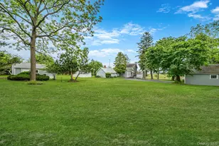 1055 Oregon Rd, Mattituck, NY 11952 - Photo 32