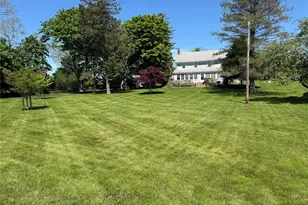 1055 Oregon Rd, Mattituck, NY 11952 - Photo 2