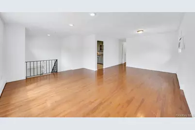 405 Massapequa Avenue, Massapequa, NY 11758 - Photo 8