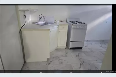 33 Hilliard Avenue, Central Islip, NY 11722 - Photo 12