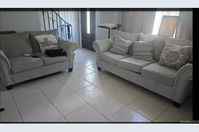 33 Hilliard Avenue, Central Islip, NY 11722 - Photo 4
