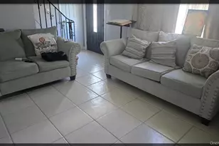 33 Hilliard Ave, Central Islip, NY 11722 - Photo 4