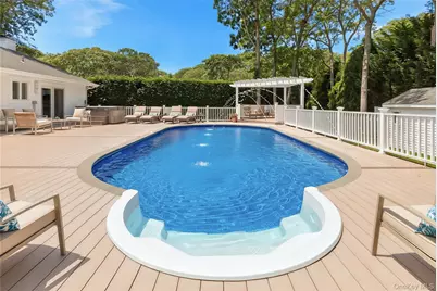 18 Squires Avenue, East Quogue, NY 11942 - Photo 30