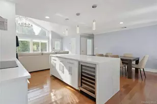 18 Squires Ave, East Quogue, NY 11942 - Photo 10