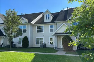 141 Ruth Ct, Middletown, NY 10940 - Photo 2