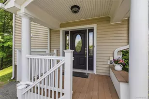 1839 Allan Ct, Yorktown Heights, NY 10598 - Photo 2