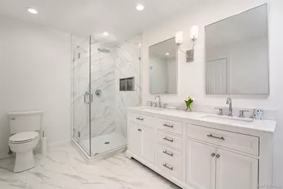 27 Bay Avenue W, Hampton Bays, NY 11946 - Photo 24