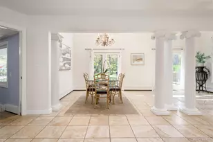 27 Bay Ave W, Hampton Bays, NY 11946 - Photo 12