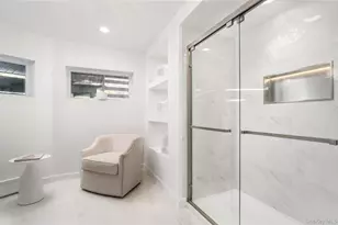 27 Bay Ave W, Hampton Bays, NY 11946 - Photo 16