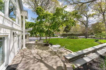 27 Bay Avenue W, Hampton Bays, NY 11946 - Photo 38