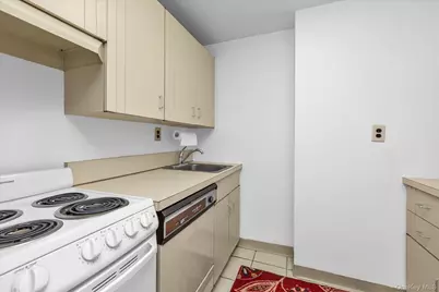 2 Richmond Road #3U, Long Beach, NY 11561 - Photo 8