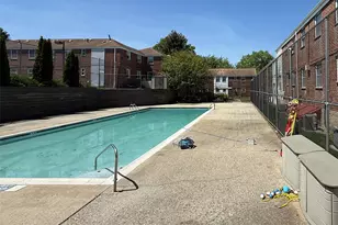 67-45A Cloverdale Ln, Bayside, NY 11364 - Photo 26