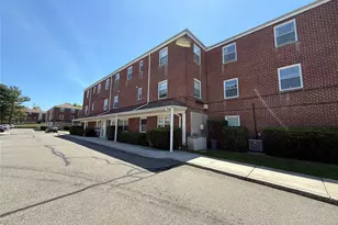 67-45A Cloverdale Ln, Bayside, NY 11364 - Photo 28