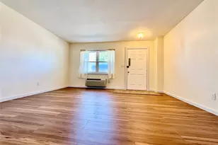 67-45A Cloverdale Ln, Bayside, NY 11364 - Photo 14