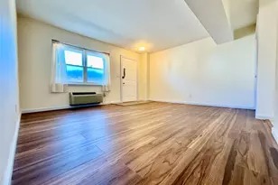 67-45A Cloverdale Ln, Bayside, NY 11364 - Photo 32
